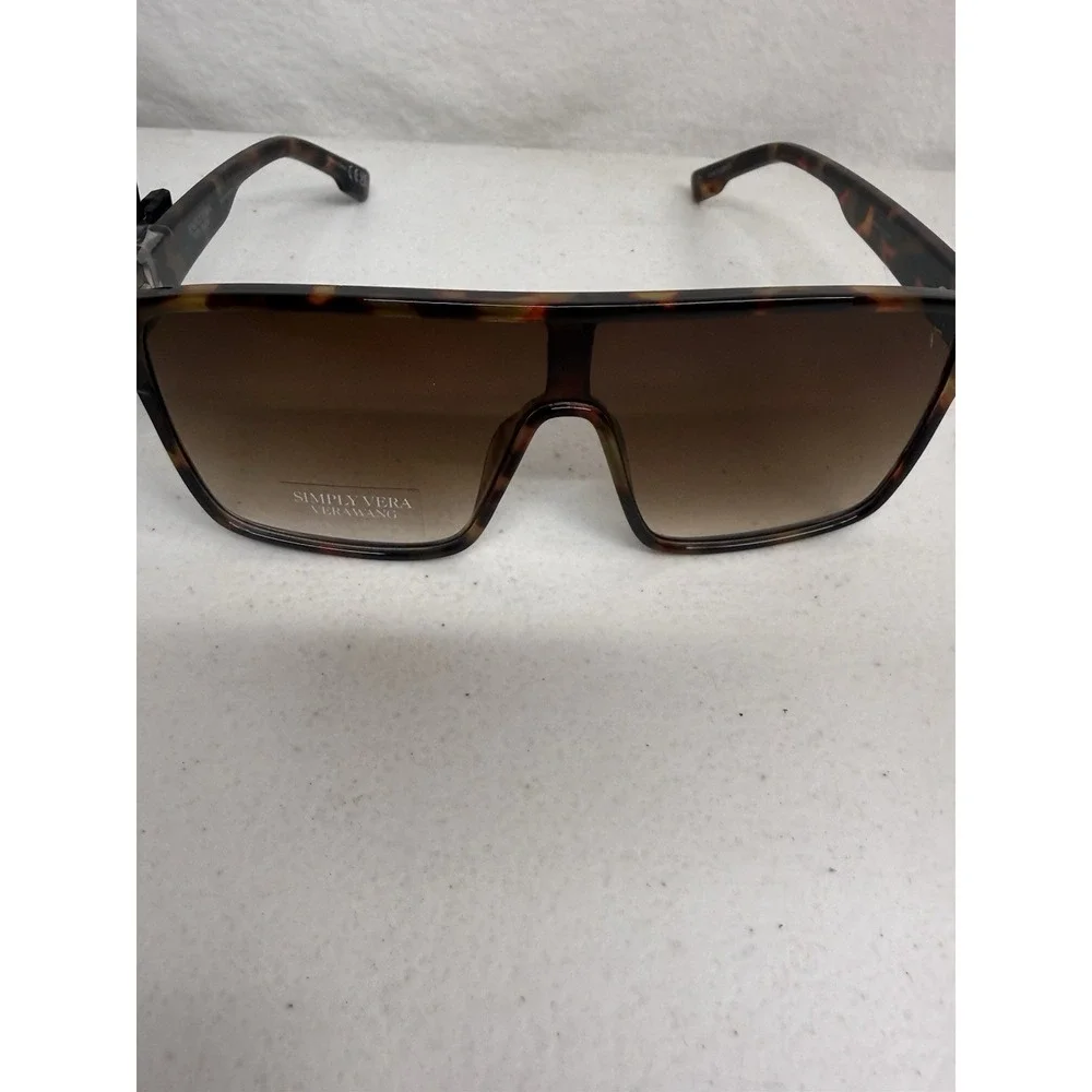 Simply Vera Verawang Stylish Flat Brown Tortoise Women's Sunglasses